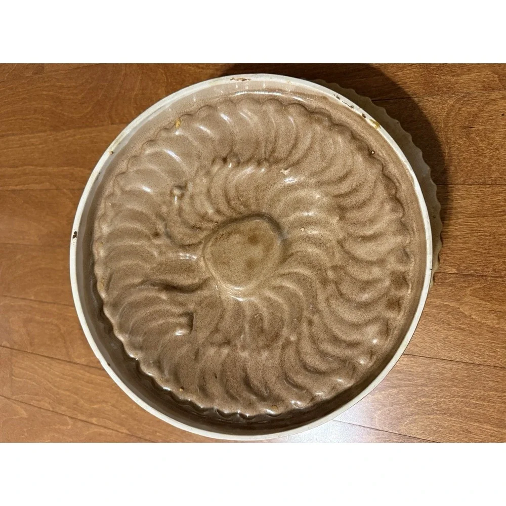 Vintage Ceramic Apple Pie Plate w/ Cover Lid Handed PaintServeware/Bakeware 12x5